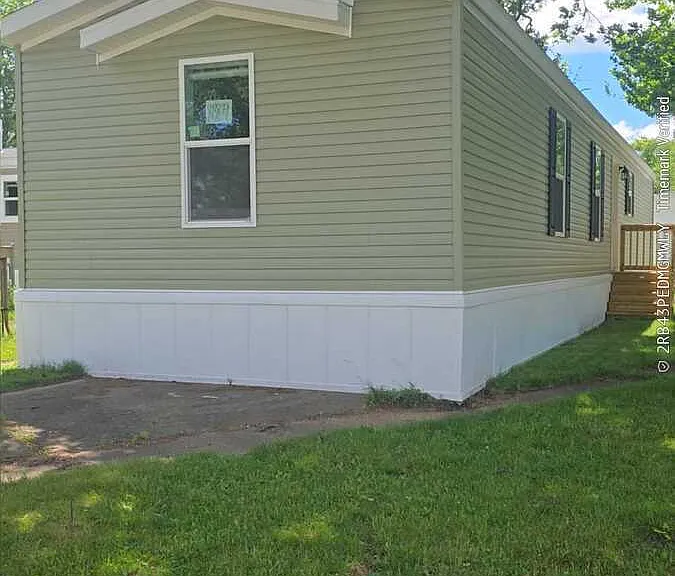993 Michigan Ave E #B-06 — Photo 1