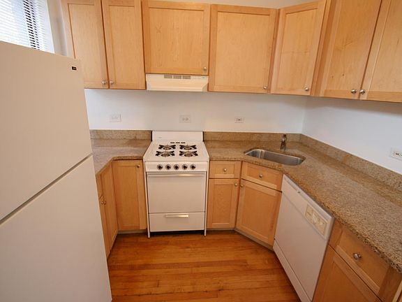 5th image of 5218-28 S Woodlawn Ave #22-3N