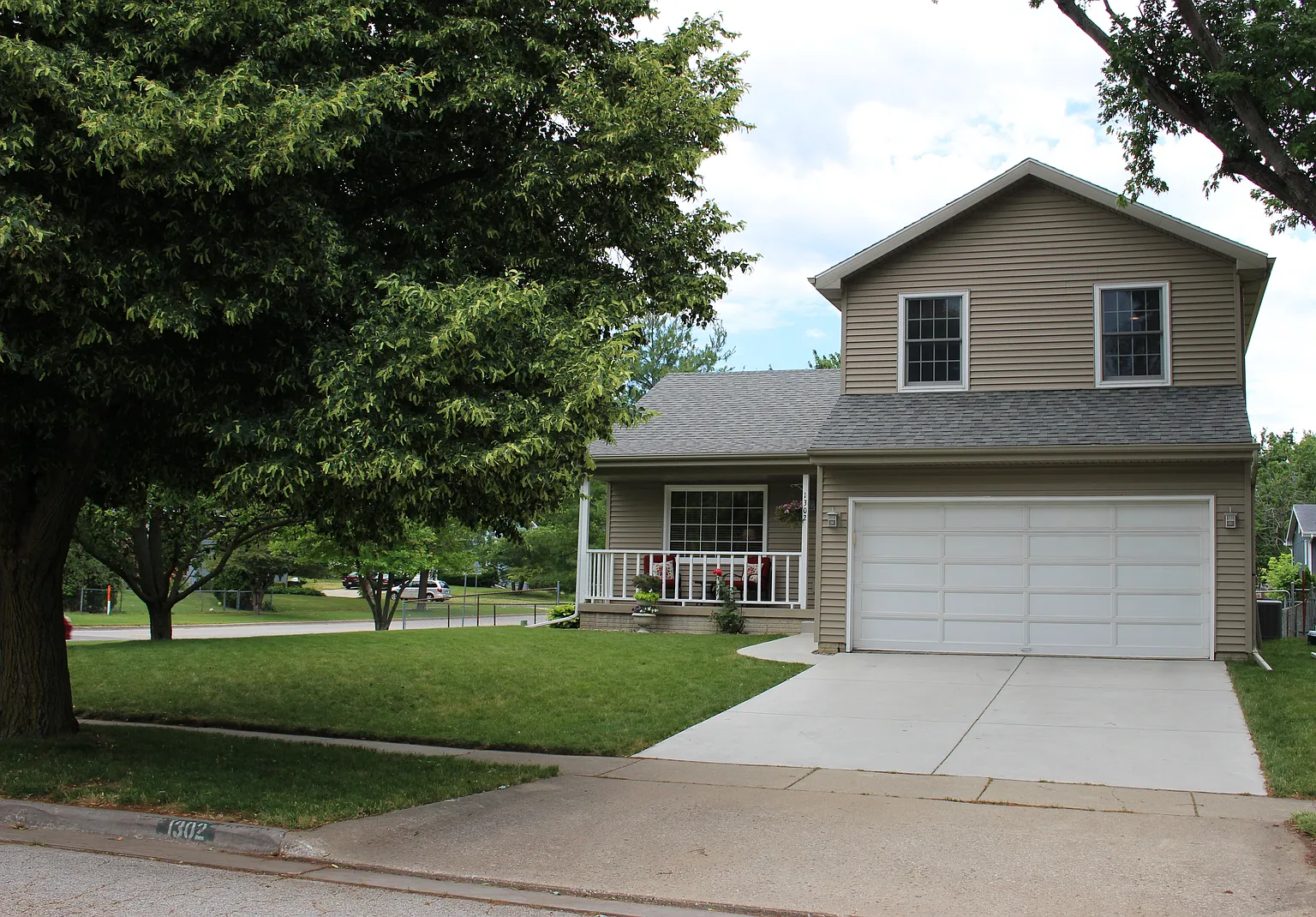 1302 Bancroft Dr photo 1