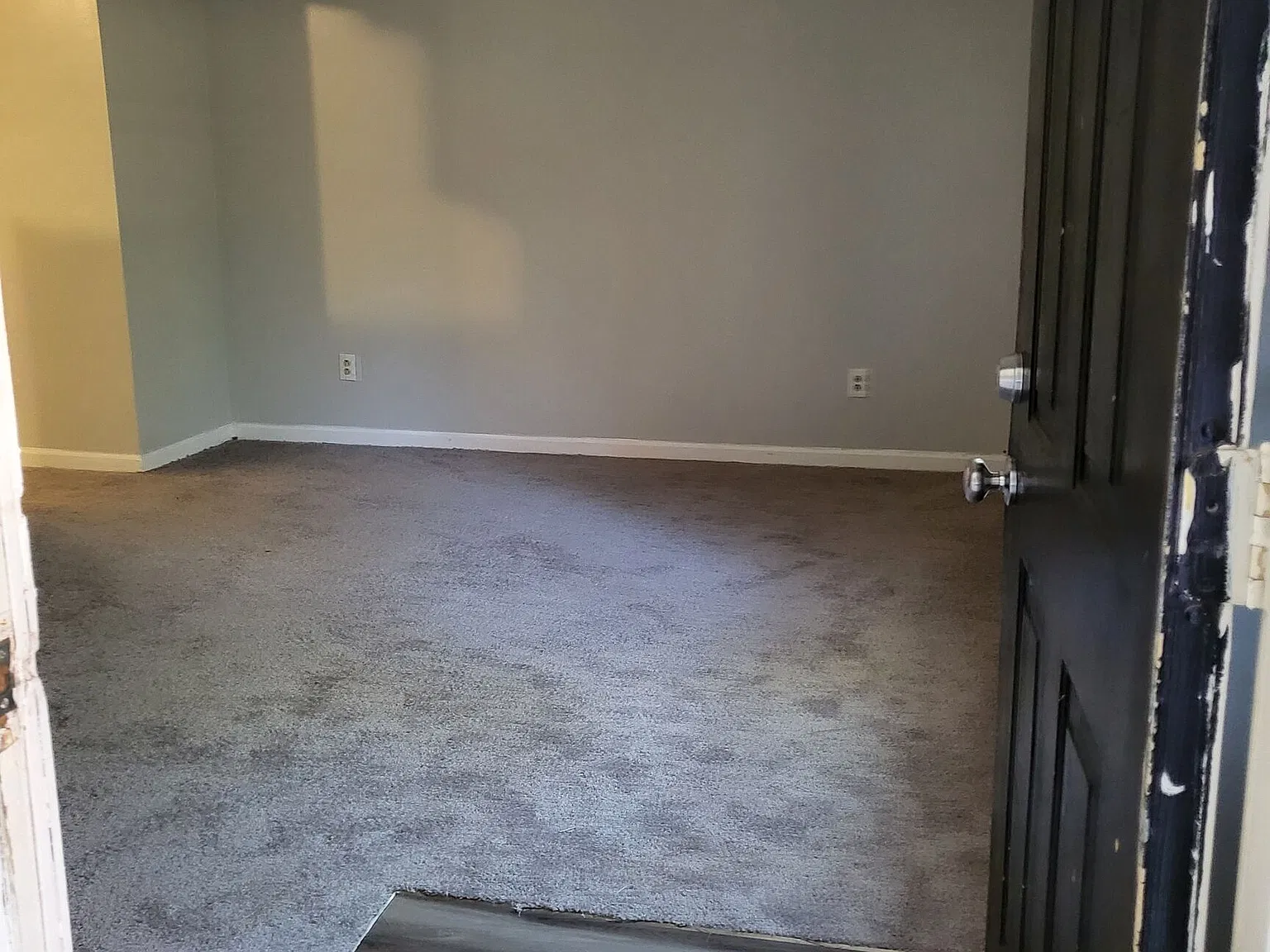 2 bed, 1.5 bath, 1200 sqft, $1,400 — Photo 2