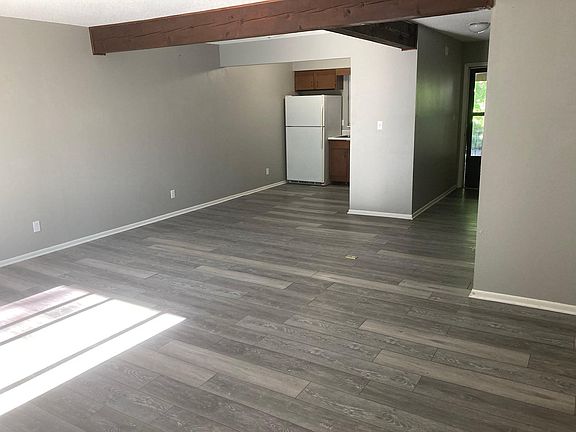 2nd image of 8016 Campbell St