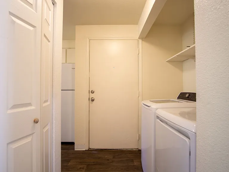 147A - Park Place Apartments — Photo 10