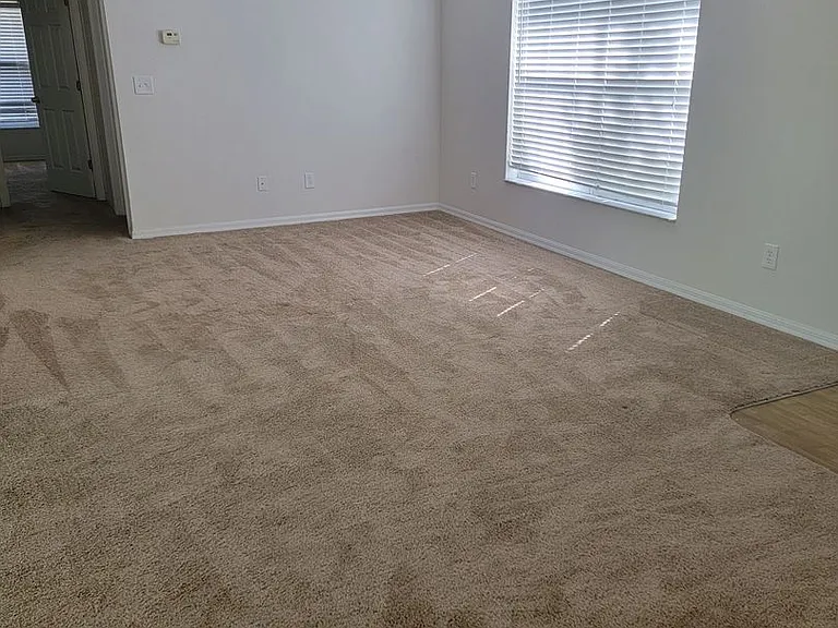 8464 N Bolder Dr — Photo 3
