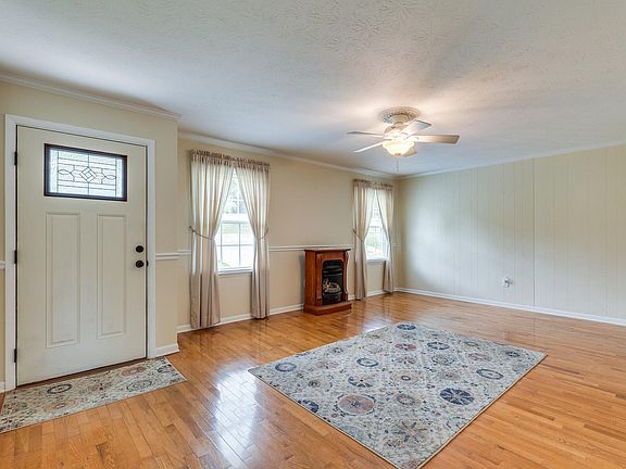 5th image of 4849 Curtis Ct