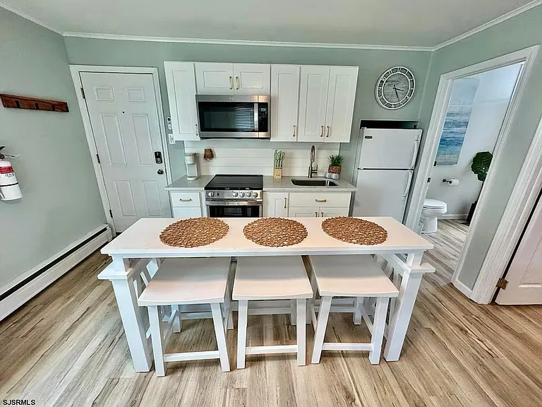 512 W Brigantine Ave #A — Photo 6