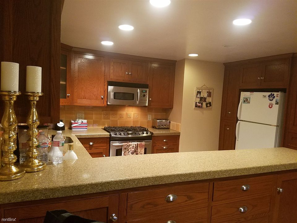 1st image of 1911 Pine Dr