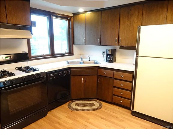 5th image of 116 Lorelee Dr
