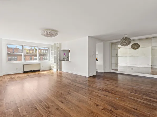 70 East 10th Street 14P image 1 of 7