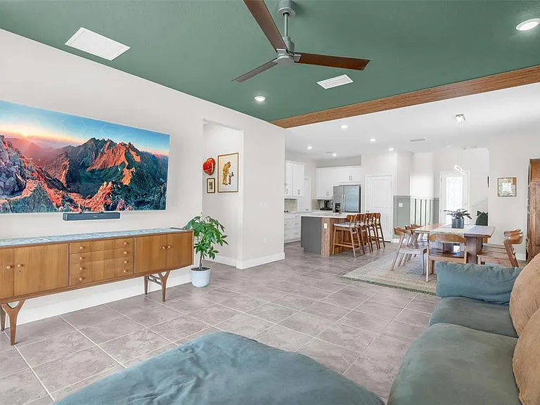 2019 Sunshine Peak Dr — Photo 17