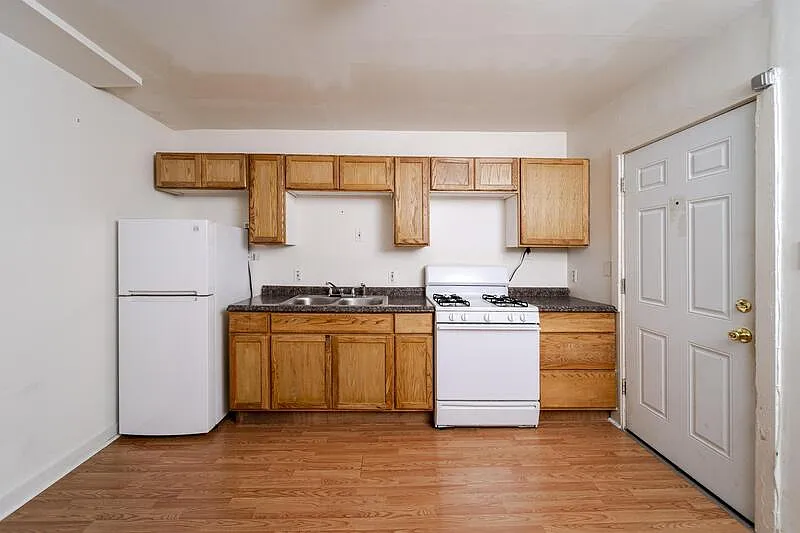 1 bed, 1.0 bath, 800 sqft, $1,100 — Photo 1