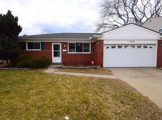 2366 Geoffry Dr, Warren, MI 48092