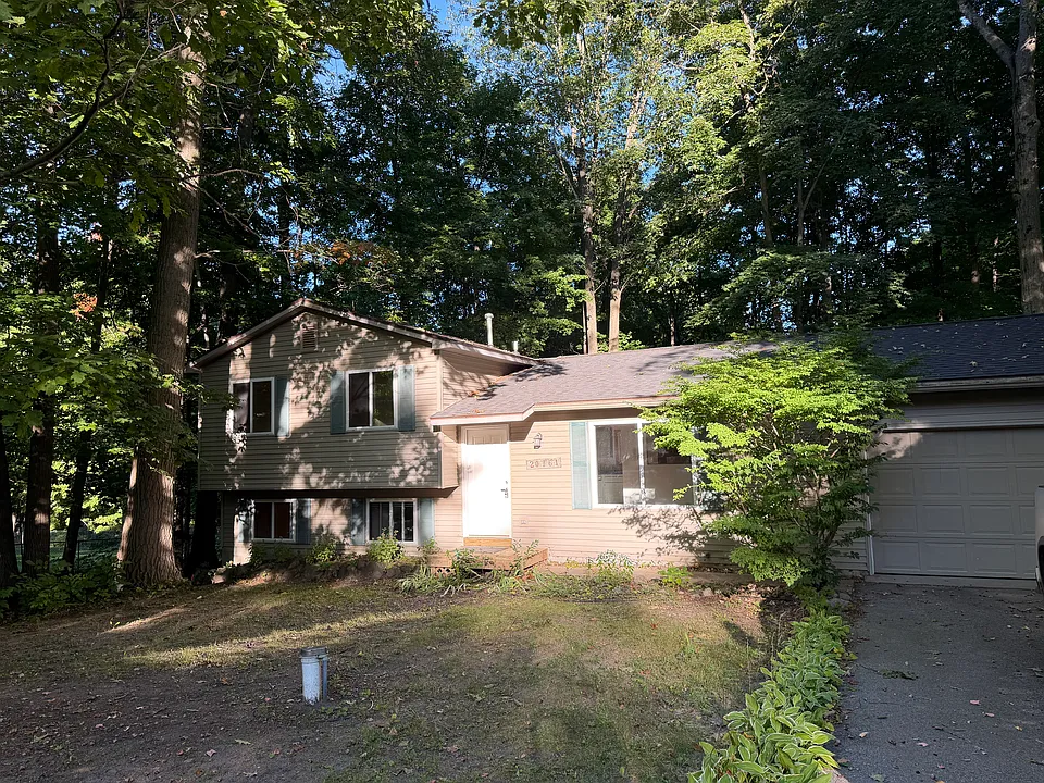 White Oak Dr