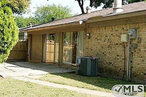 3rd image of 3444 Glenwood Ln
