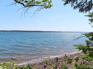 2 Perry Ln, Lennox Passage, NS B0E1K0