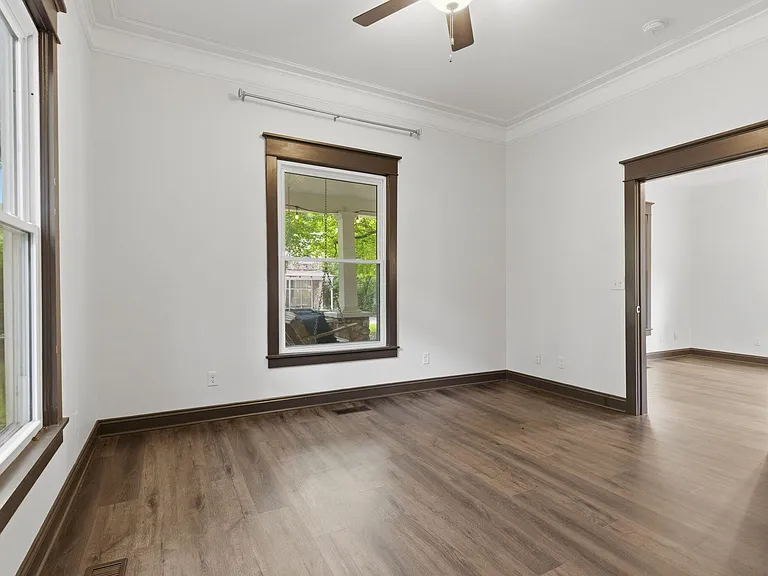 837 S Kentwood Ave — Photo 15