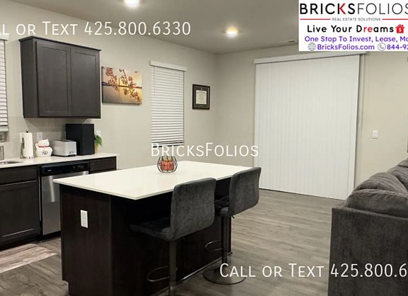 2nd image of 6454 Langley Ave NE #70