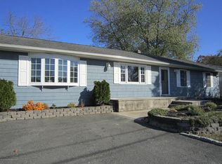 324 Lockheed Rd, Brick, NJ 08723