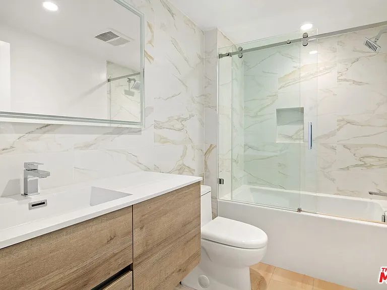 1228 N Sycamore Ave — Photo 10