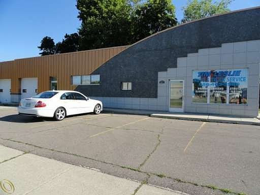 3rd image of 221 Northbound Gratiot Ave