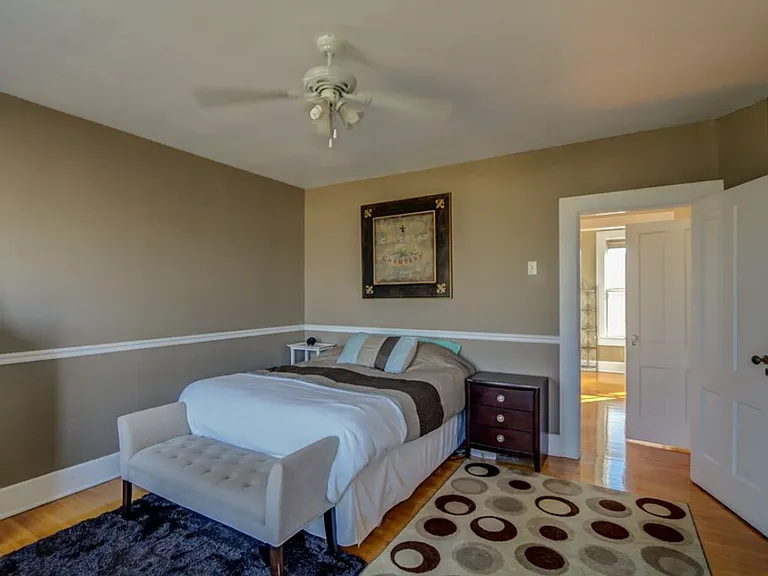 144 N Center Ave — Photo 2