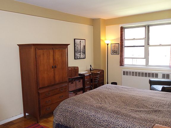 5th image of 345 W 58th St APT 7D