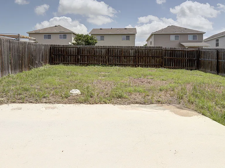 3515 Alamo Greens — Photo 32