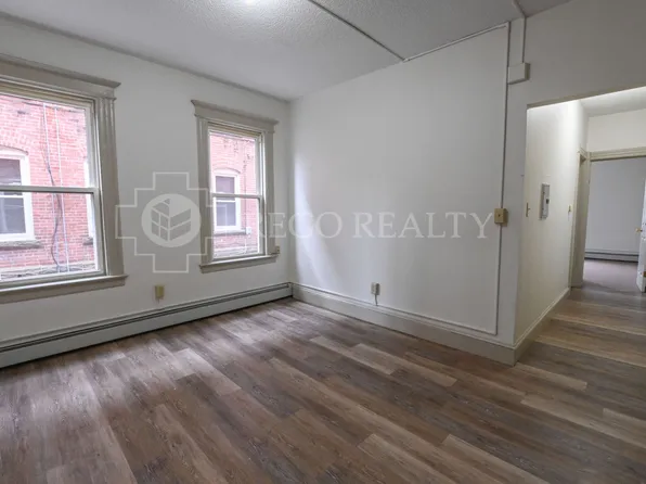 31-33 Bond St / Rosario Properties, LLC, 31-33 Bond St #1W, Hartford, CT 06114