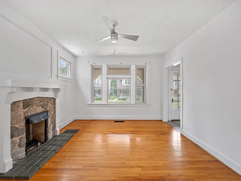 2890 Romana Pl #1 — Photo 8