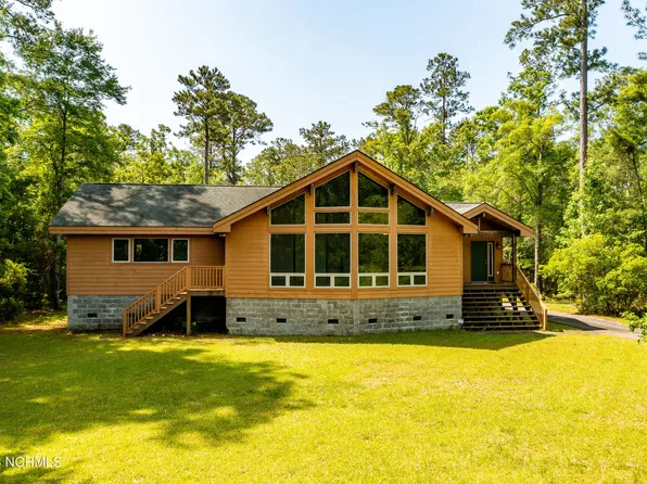 238 Smith Creek Road, Oriental, NC 28571
