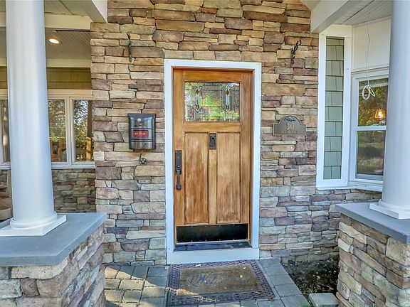5th image of 30 Birch Ln