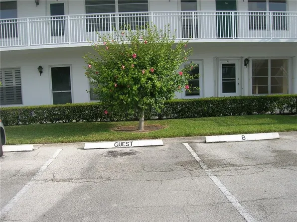 2800 Indian River Blvd, Vero Beach, FL 32960