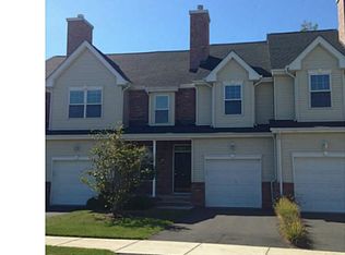 16 Rhodora Ter, Windsor, CT 06095