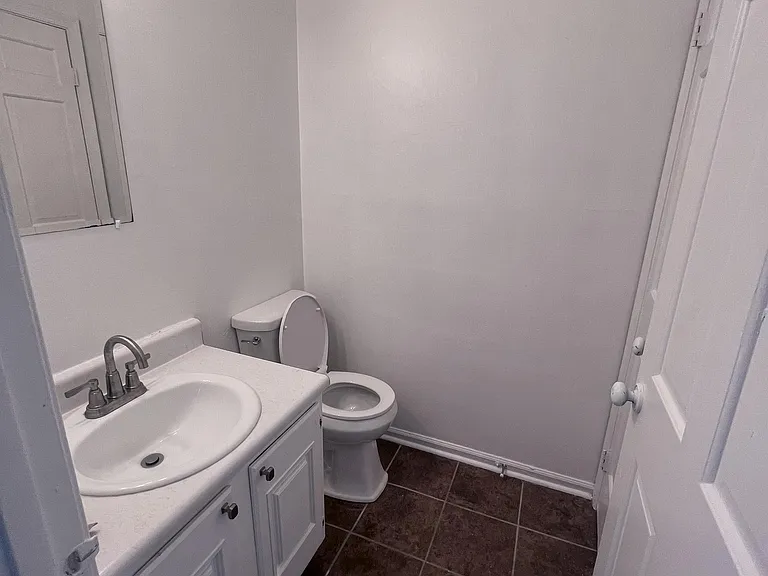 1307B W Meadowview Rd #1 — Photo 8
