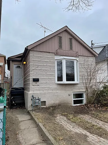 8 Birch Tree Cres Photo 1