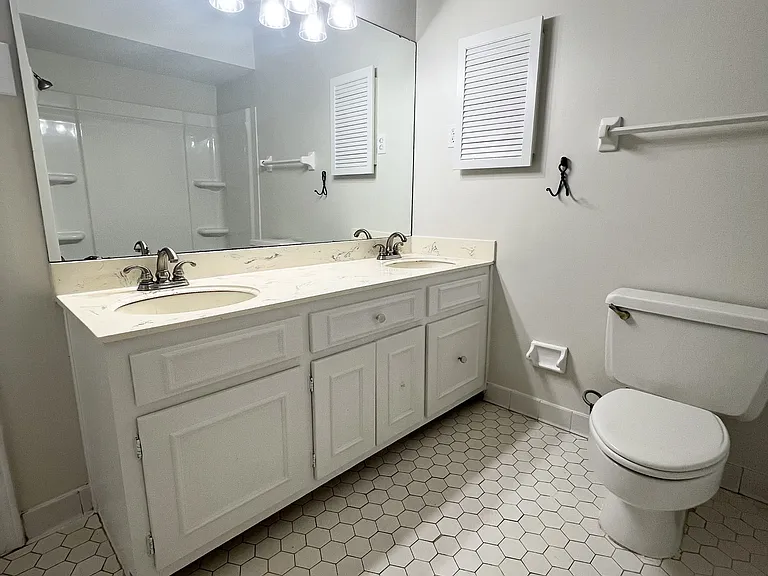 6123 Blue Springs Ave — Photo 8