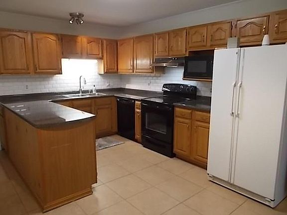 4th image of 625 Ashlawn Dr