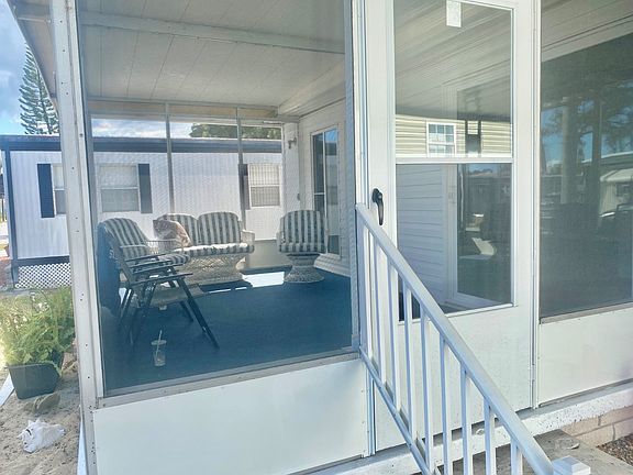 5th image of 799 E Klosterman Rd #105
