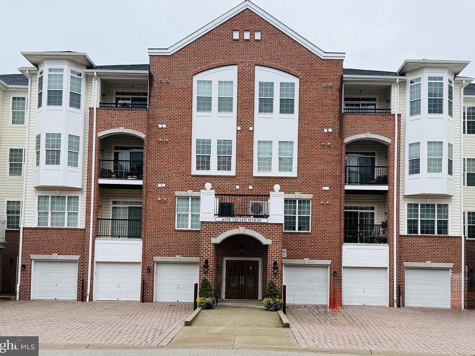 6150 Shadywood Rd UNIT 401