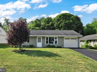 35 E Summit Dr, Stevens, PA