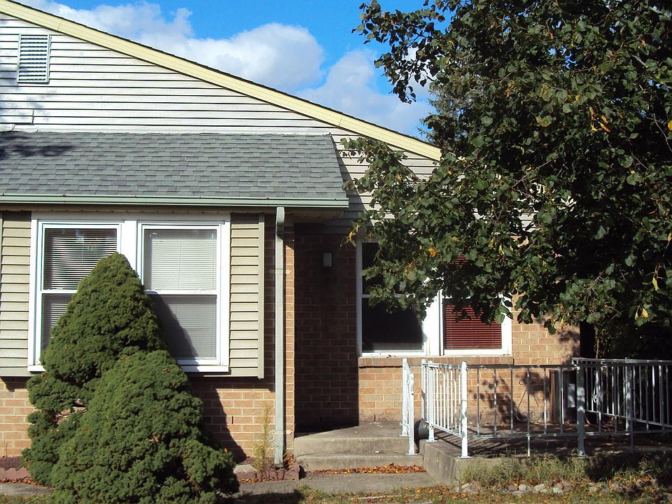 1st image of 32 Easton Drive #B