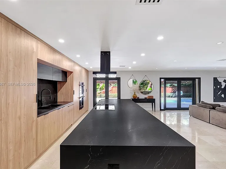 7711 Miami View Dr — Photo 3