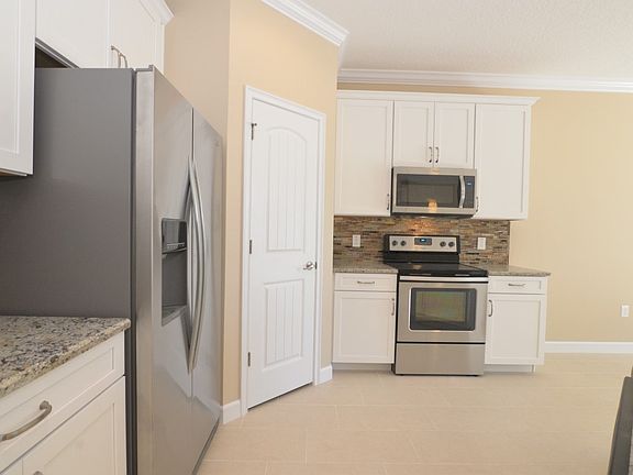 3rd image of 246 Linda Vista St