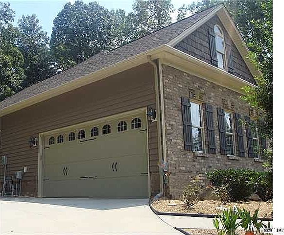 Side garage