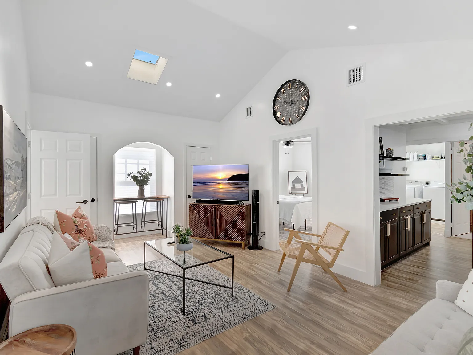 316 Golf Rd — Photo 2