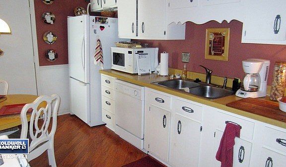 2nd image of 600 Devonshire Ct APT B