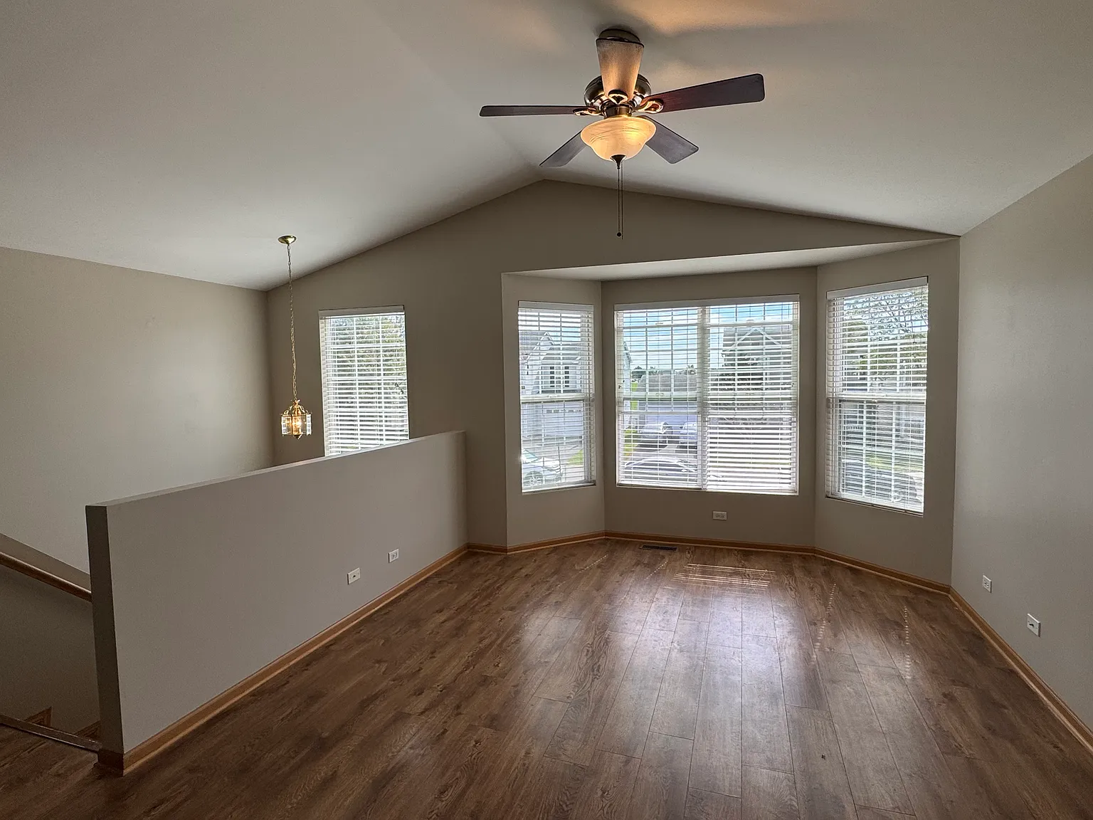2 bed, 1443 sqft, $2,390 — Photo 3
