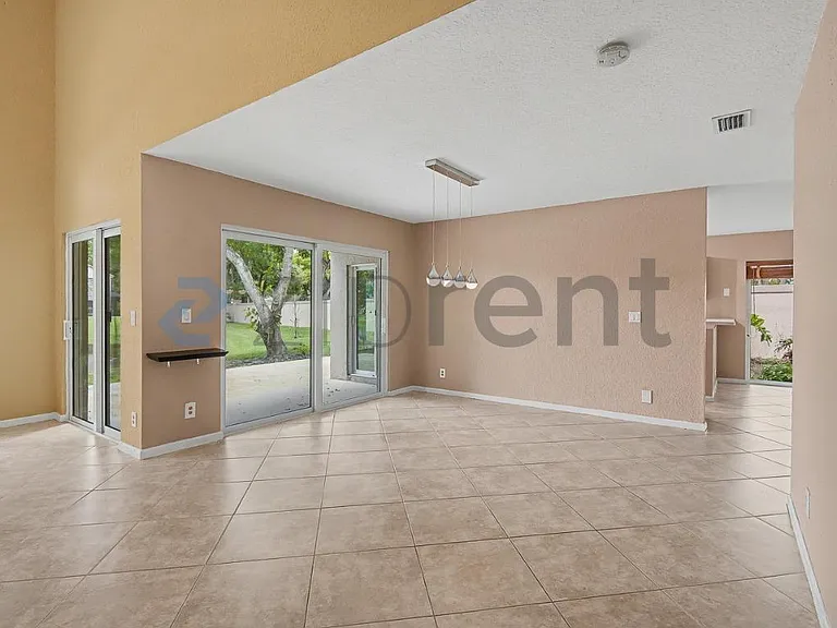 10271 NW 10th Ct — Photo 6