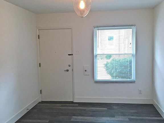 3rd image of 2901 Marshall Ave