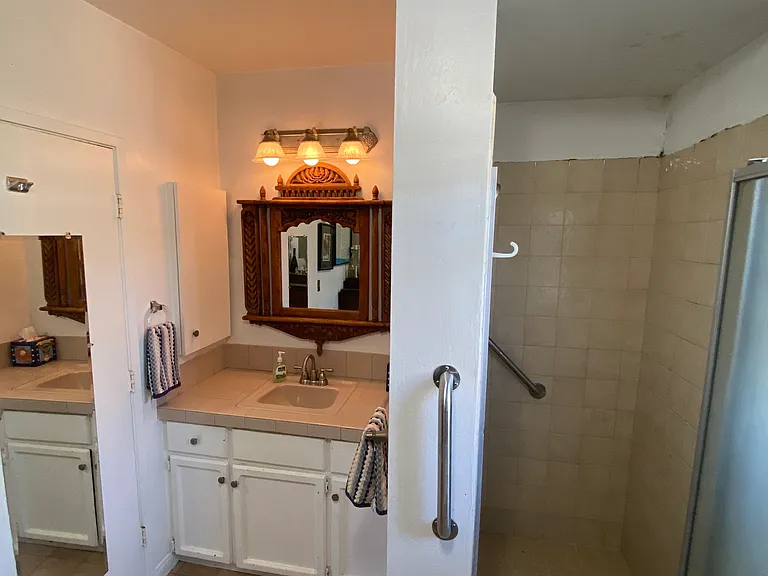 500 Los Verdes Dr #A — Photo 6