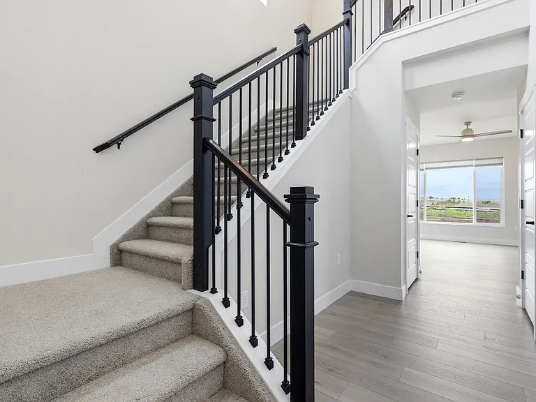 7389 Knapp Dr — Photo 8